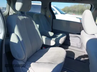 2012 Toyota Sienna с VIN 5TDZK3DC7CS228568, выставлен на аукционе IAAI как лот 42027249 с пробегом 99 464 миль миль и . История ставок и продаж доступна на DreamBid. Изображение 8.