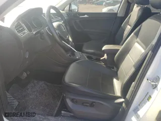 2018 Volkswagen Tiguan SEL with VIN 3VV3B7AX1JM091002, listed as a Copart auction lot 46902485 with 91,684 mi miles and Salvage Title. Bid and sale history available at carsss.com. Image 7.