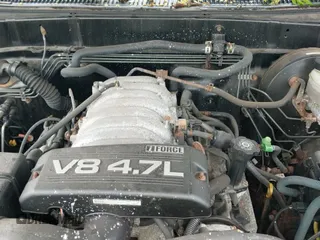 2004 Toyota Tundra SR5 with VIN 5TBKT44114S452125, listed as a IAAI auction lot 42212471 with 238,562 mi miles and . Bid and sale history available at DreamBid. Image 13.