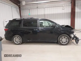 2015 Toyota Sienna XLE с VIN 5TDYK3DC0FS668602, выставлен на аукционе IAAI как лот 42301721 с пробегом 119 561 миль миль и . История ставок и продаж доступна на DreamBid. Изображение 14.