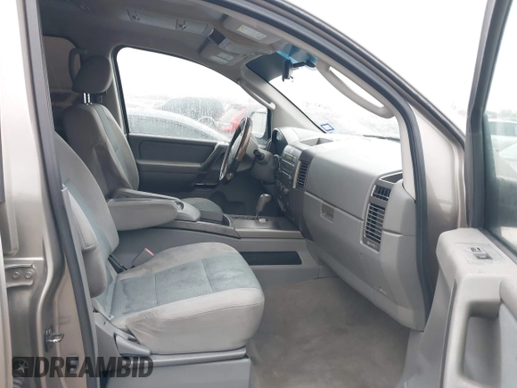 2007 Nissan Titan XE with VIN 1N6BA07A87N219609, listed as a IAAI auction lot 41451297 with 300,263 mi miles. Bid and sale history available at carsss.com. Image 5.