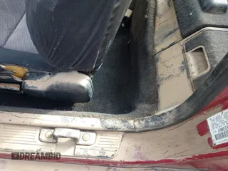 1991 Honda Civic z VIN JHMED8352MS017715, wystawiony jako IAAI lot #42007974 z przebiegiem 185 009 mil mil oraz . Historia ofert i sprzedaży dostępna na DreamBid. Obrazek 13.