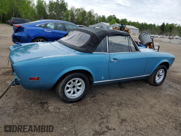1974 FIAT 124 Spider z VIN 124CS10081683, wystawiony jako Copart lot #58650195 z przebiegiem 143 647 mil mil oraz Czysty tytuł • Clean title. Historia ofert i sprzedaży dostępna na DreamBid. Obrazek 3.