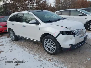 2011 Lincoln MKX with VIN 2LMDJ8JK0BBJ28172, listed as a IAAI auction lot 41083250 with 145,402 mi miles. Bid and sale history available at carsss.com. Image 1.
