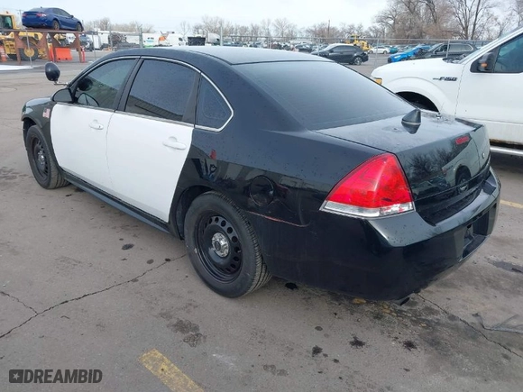 2016 Chevrolet Impala Limited Police Police with VIN 2G1WD5E30G1102940, listed as a IAAI auction lot 41601158 with NaN miles. Bid and sale history available at carsss.com. Image 3.