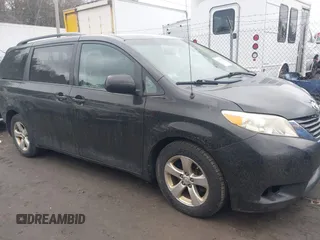2013 Toyota Sienna LE AAS with VIN 5TDKK3DCXDS365748, listed as a IAAI auction lot 41672203 with 175,563 mi miles. Bid and sale history available at carsss.com. Image 13.