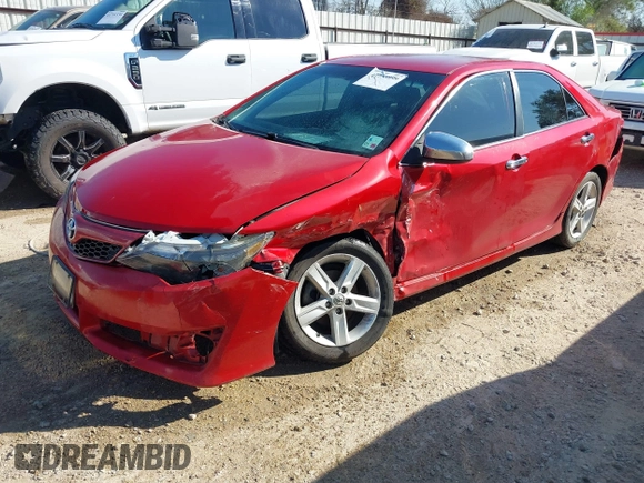 2014 Toyota Camry L with VIN 4T1BF1FK1EU817205, listed as a IAAI auction lot 41753999 with 162,984 mi miles. Bid and sale history available at carsss.com. Image 17.