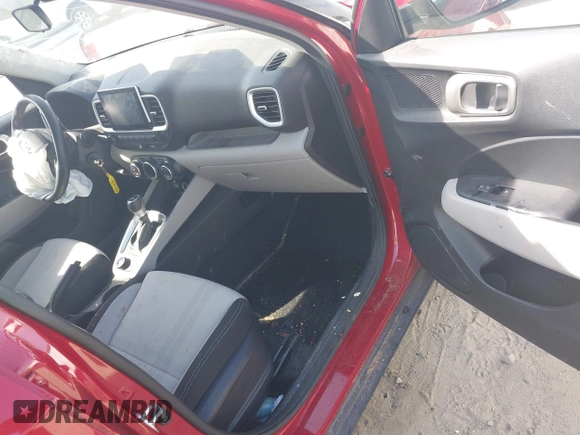 2022 Hyundai Venue Limited z VIN KMHRC8A31NU176797, wystawiony jako IAAI lot #42129614 z przebiegiem 57 117 mil mil oraz . Historia ofert i sprzedaży dostępna na DreamBid. Obrazek 5.
