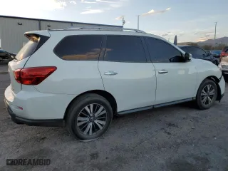 2017 Nissan Pathfinder SV with VIN 5N1DR2MNXHC686613, listed as a Copart auction lot 43831825 with 123,711 mi miles and Salvage Title. Bid and sale history available at carsss.com. Image 3.