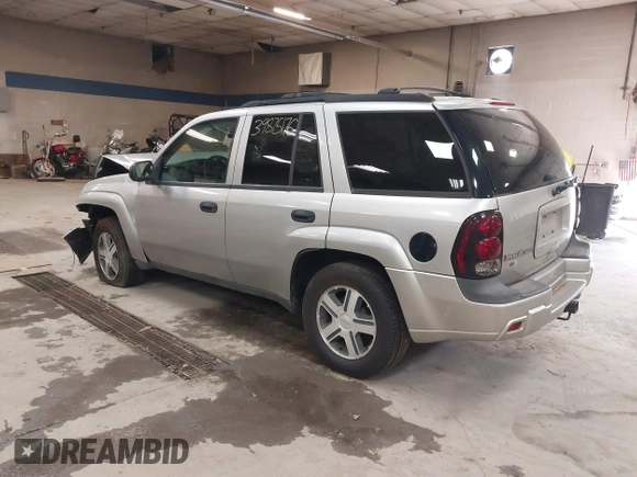 2005 Chevrolet TrailBlazer LT with VIN 1GNDT13S252171914, listed as a IAAI auction lot 39875176 with 112,862 mi miles and . Bid and sale history available at DreamBid. Image 3.