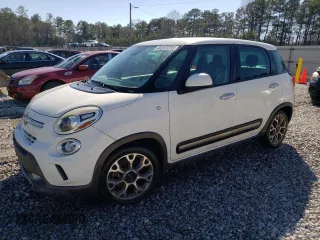 2014 FIAT 500L Trekking with VIN ZFBCFADHXEZ019775, listed as a Copart auction lot 48281375 with 133,425 mi miles and Clean Title. Bid and sale history available at carsss.com. Image 1.