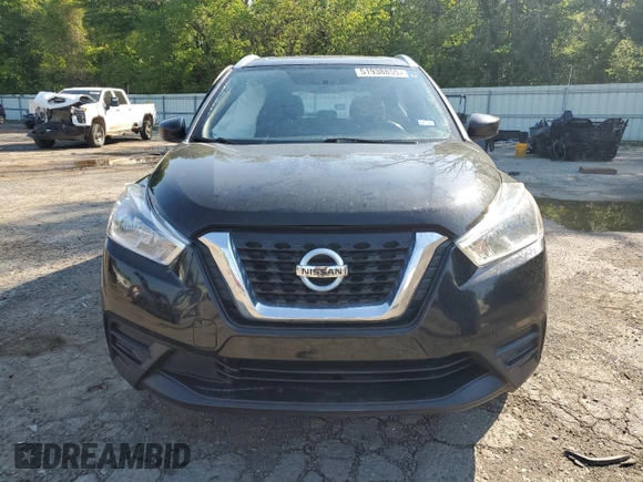 2019 Nissan Kicks SV z VIN 3N1CP5CU9KL527211, wystawiony jako Copart lot #51938855 z przebiegiem 134 816 mil mil oraz Szkoda całkowita • Salvage title. Historia ofert i sprzedaży dostępna na DreamBid. Obrazek 5.
