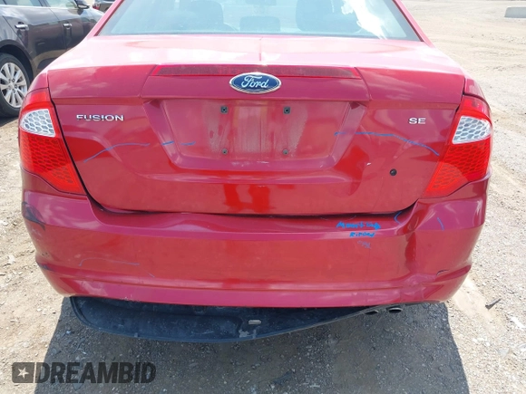 2010 Ford Fusion SE z VIN 3FAHP0HA1AR415945, wystawiony jako IAAI lot #42651204 z przebiegiem 127 765 mil mil oraz . Historia ofert i sprzedaży dostępna na DreamBid. Obrazek 6.