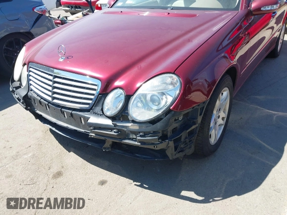 2005 Mercedes-Benz E-Class 3.2L with VIN WDBUF65J15A637760, listed as a IAAI auction lot 41842173 with 97,439 mi miles. Bid and sale history available at carsss.com. Image 6.