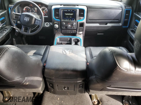 2018 Ram 1500 Sport z VIN 1C6RR7MT5JS192572, wystawiony jako Copart lot #52453335 z przebiegiem 105 843 mil mil oraz Szkoda całkowita • Salvage title. Historia ofert i sprzedaży dostępna na DreamBid. Obrazek 8.