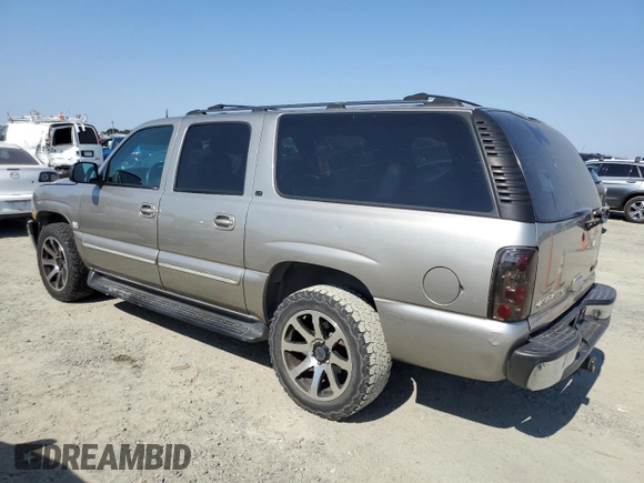 2003 Chevrolet Suburban LT with VIN 3GNEC16T43G178599, listed as a Copart auction lot 62705424 with 227,663 mi miles and Salvage Title. Bid and sale history available at carsss.com. Image 2.