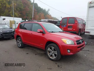 2011 Toyota RAV4 Sport with VIN JTMRF4DV2B5049788, listed as a IAAI auction lot 40578883 with 203,848 mi miles. Bid and sale history available at carsss.com. Image 1.