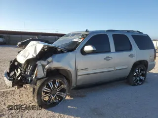 2009 GMC Yukon SLE w/3SB with VIN 1GKFK23079R128194, listed as a Copart auction lot 77213554 with 224,172 mi miles and Salvage Title. Bid and sale history available at carsss.com. Image 1.