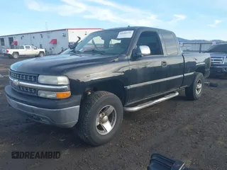 2002 Chevrolet Silverado 1500 LT with VIN 2GCEK19T921196093, listed as a IAAI auction lot 41680926 with 172,837 mi miles. Bid and sale history available at carsss.com. Image 18.