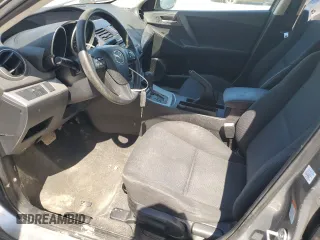 2011 Mazda 3 i Touring z VIN JM1BL1VF4B1370996, wystawiony jako Copart lot #58240445 z przebiegiem 143 634 mil mil oraz Czysty tytuł • Clean title. Historia ofert i sprzedaży dostępna na DreamBid. Obrazek 7.