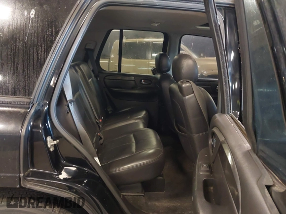 2007 GMC Envoy SLE with VIN 1GKDT13S872298442, listed as a IAAI auction lot 41343565 with 106,818 mi miles. Bid and sale history available at carsss.com. Image 8.