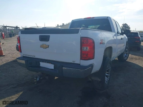 2008 Chevrolet Silverado 1500 LT w/1LT with VIN 2GCEK19J381123017, listed as a IAAI auction lot 41754727 with 172,530 mi miles. Bid and sale history available at carsss.com. Image 4.