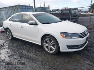 2014 Volkswagen Passat SE z VIN 1VWBT7A36EC037266, wystawiony jako IAAI lot #41494468 z przebiegiem 127 607 mil mil oraz . Historia ofert i sprzedaży dostępna na DreamBid. Obrazek 1.