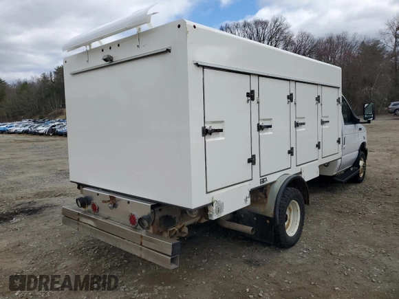 2019 Ford Econoline Commercial with VIN 1FDXE4FS1KDC07794, listed as a Copart auction lot 53610655 with 145,265 mi miles and Clean Title. Bid and sale history available at DreamBid. Image 3.
