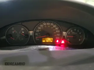 2003 Saturn ION ION 1 z VIN 1G8AG52F93Z127726, wystawiony jako Copart lot #88268395 z przebiegiem 119 847 mil mil oraz Nie do naprawy. Historia ofert i sprzedaży dostępna na DreamBid. Obrazek 9.