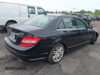 2009 Mercedes-Benz C 300 Sport z VIN WDDGF81X49R083504, wystawiony jako IAAI lot #42334397 z przebiegiem 98 913 mil mil oraz . Historia ofert i sprzedaży dostępna na DreamBid. Obrazek 4.