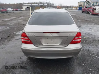 2007 Mercedes-Benz C 280 Luxury with VIN WDBRF92H27F882209, listed as a IAAI auction lot 41834105 with 174,656 mi miles and . Bid and sale history available at DreamBid. Image 16.