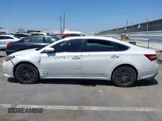 2017 Toyota Avalon XLE z VIN 4T1BK1EB2HU250987, wystawiony jako IAAI lot #42080162 z przebiegiem 71 118 mil mil oraz . Historia ofert i sprzedaży dostępna na DreamBid. Obrazek 14.