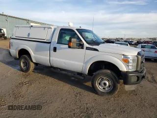 2013 Ford F-250 XL z VIN 1FTBF2B69DEA76457, wystawiony jako Copart lot #52568575 z przebiegiem 242 172 mil mil oraz Czysty tytuł • Clean title. Historia ofert i sprzedaży dostępna na DreamBid. Obrazek 4.