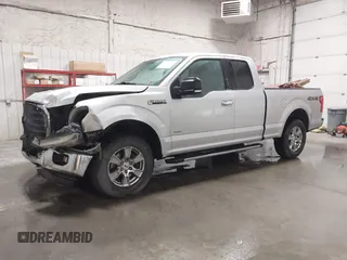2015 Ford F-150 XLT z VIN 1FTEX1EP7FKE12930, wystawiony jako IAAI lot #42321898 z przebiegiem 59 012 mil mil oraz . Historia ofert i sprzedaży dostępna na DreamBid. Obrazek 17.