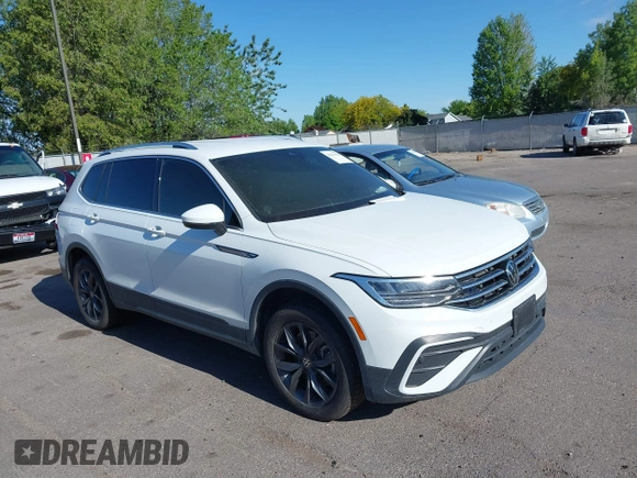 2024 Volkswagen Tiguan SE с VIN 3VV2B7AX4RM028662, выставлен на аукционе IAAI как лот 42279039 с пробегом Не указан миль и . История ставок и продаж доступна на DreamBid. Изображение 1.