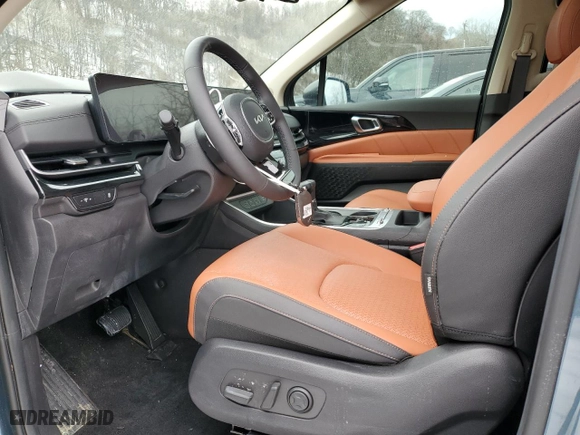 2025 Kia Carnival SX with VIN KNDNE5K34S6453596, listed as a Copart auction lot 46400485 with 0 mi miles and Salvage Title. Bid and sale history available at carsss.com. Image 7.