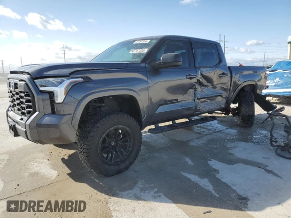 2022 Toyota Tundra 4WD SR5 with VIN 5TFLA5DB7NX030811, listed as a Copart auction lot 47787355 with 56,964 mi miles and Salvage Title. Bid and sale history available at carsss.com. Image 1.
