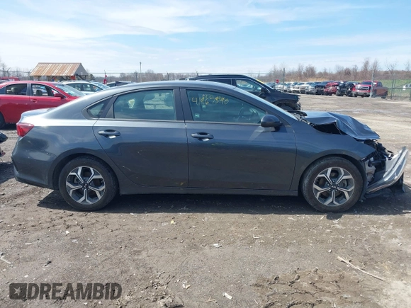 2019 Kia Forte LXS with VIN 3KPF24AD0KE095571, listed as a IAAI auction lot 41967590 with 31,967 mi miles. Bid and sale history available at carsss.com. Image 13.