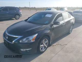 2015 Nissan Altima SL with VIN 1N4AL3AP3FN339653, listed as a IAAI auction lot 41813072 with 42,872 mi miles and . Bid and sale history available at DreamBid. Image 2.