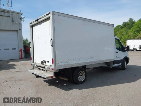2019 Ford Transit with VIN 1FDBF8ZM1KKA86028, listed as a IAAI auction lot 42165485 with 89,755 mi miles and . Bid and sale history available at DreamBid. Image 4.