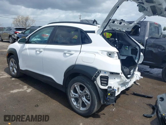2022 Hyundai Kona SEL with VIN KM8K62AB1NU767029, listed as a IAAI auction lot 41938759 with 44,950 mi miles. Bid and sale history available at carsss.com. Image 3.