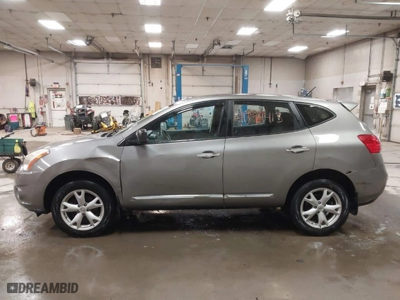 2011 Nissan Rogue SV with VIN JN8AS5MV5BW252350, listed as a IAAI auction lot 41794413 with 133,118 mi miles. Bid and sale history available at carsss.com. Image 13.