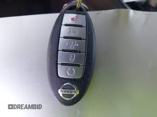 2020 Nissan Sentra SV z VIN 3N1AB8CV7LY270036, wystawiony jako IAAI lot #42323645 z przebiegiem 68 099 mil mil oraz . Historia ofert i sprzedaży dostępna na DreamBid. Obrazek 11.