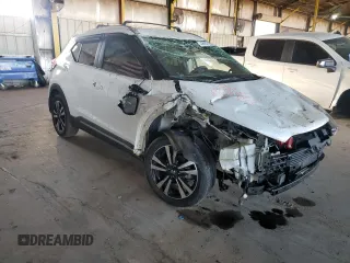 2019 Nissan Kicks SR with VIN 3N1CP5CU5KL568614, listed as a Copart auction lot 48432185 with 81,776 mi miles and Salvage Title. Bid and sale history available at DreamBid. Image 4.
