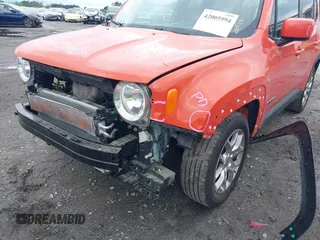 2017 Jeep Renegade Latitude z VIN ZACCJABB8HPG49324, wystawiony jako IAAI lot #42005994 z przebiegiem 96 803 mil mil oraz . Historia ofert i sprzedaży dostępna na DreamBid. Obrazek 20.