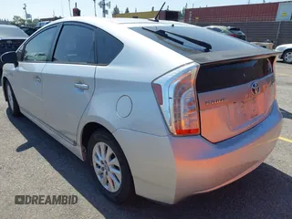 2013 Toyota Prius with VIN JTDKN3DP2D3033377, listed as a IAAI auction lot 42465127 with 182,789 mi miles and . Bid and sale history available at DreamBid. Image 3.