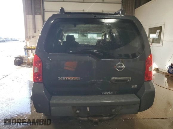 2005 Nissan Xterra SE z VIN 5N1AN08W05C629905, wystawiony jako Copart lot #78001924 z przebiegiem 230 538 mil mil oraz Szkoda całkowita • Salvage title. Historia ofert i sprzedaży dostępna na DreamBid. Obrazek 6.