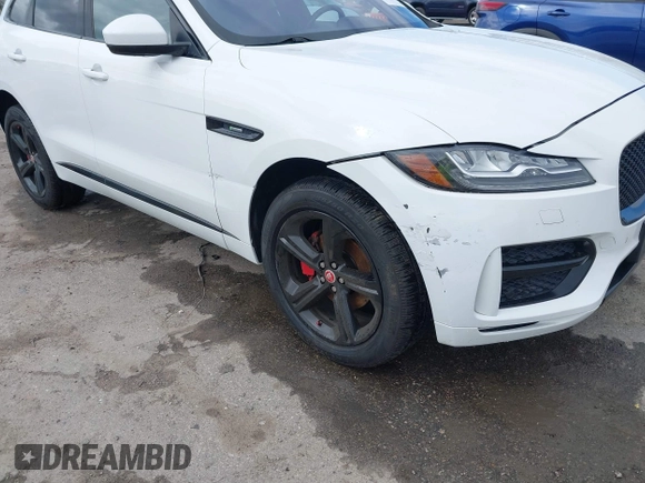 2018 Jaguar F-Pace with VIN SADCL2FN1JA261723, listed as a IAAI auction lot 41721461 with 123,538 mi miles and . Bid and sale history available at DreamBid. Image 6.