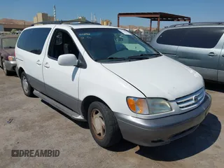 2002 Toyota Sienna LE with VIN 4T3ZF13C72U499346, listed as a IAAI auction lot 42732984 with 146,059 mi miles and . Bid and sale history available at DreamBid. Image 1.
