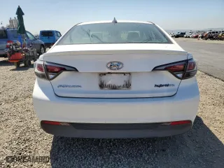 2017 Hyundai Sonata Hybrid SE with VIN KMHE24L36HA061335, listed as a Copart auction lot 52649475 with 186,825 mi miles and Clean Title. Bid and sale history available at carsss.com. Image 6.